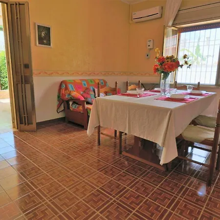 別荘 Casa Vacanza Oltremare ナルド